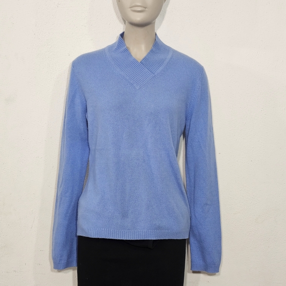 Investments Light Blue V-Neck Sweater 100% Cashmere Sz M - Picture 4 of 13